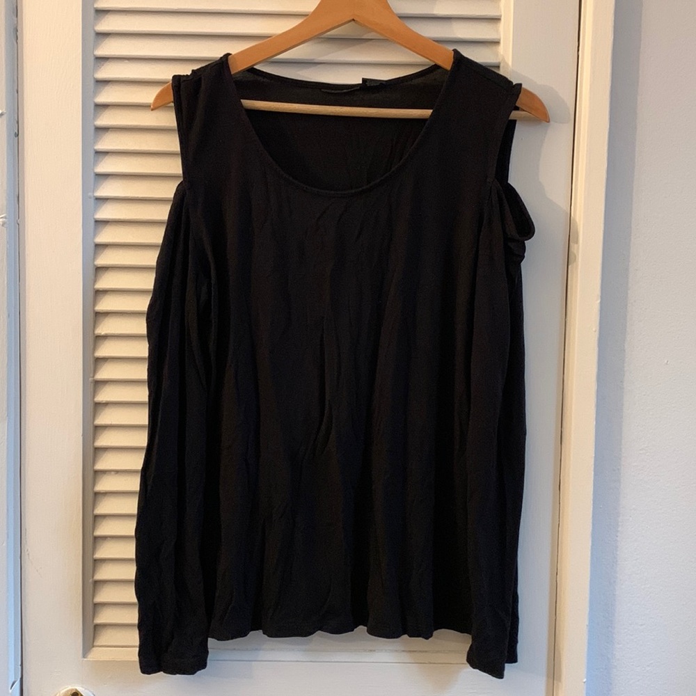 Tahari long sleeve cold shoulder top